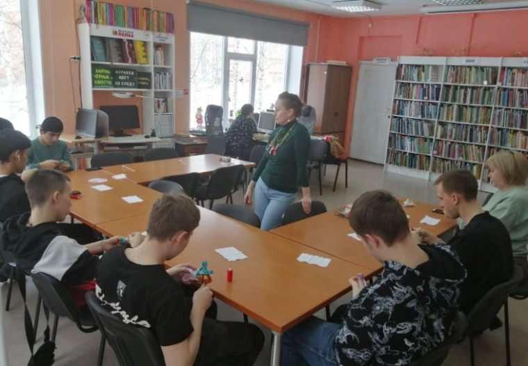 Участие в мастер-классе по  изготовлению русской народной игровой куклы «Хороводница».