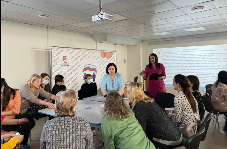 Специалистами школы проведен мастер-класс для педагогов образрвательных учреждений.